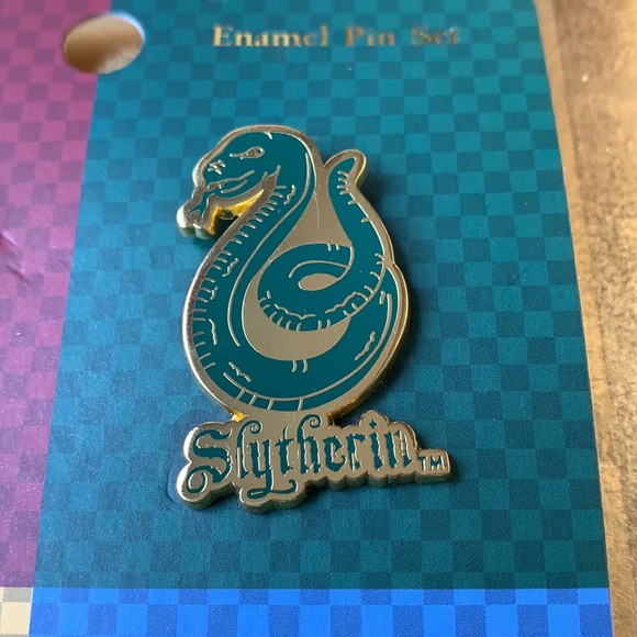 Loungefly Harry Potter House Mascots 4 piece Enamel Pin Set - Picture 11 of 15